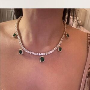 Elegant Green and Gold Necklace